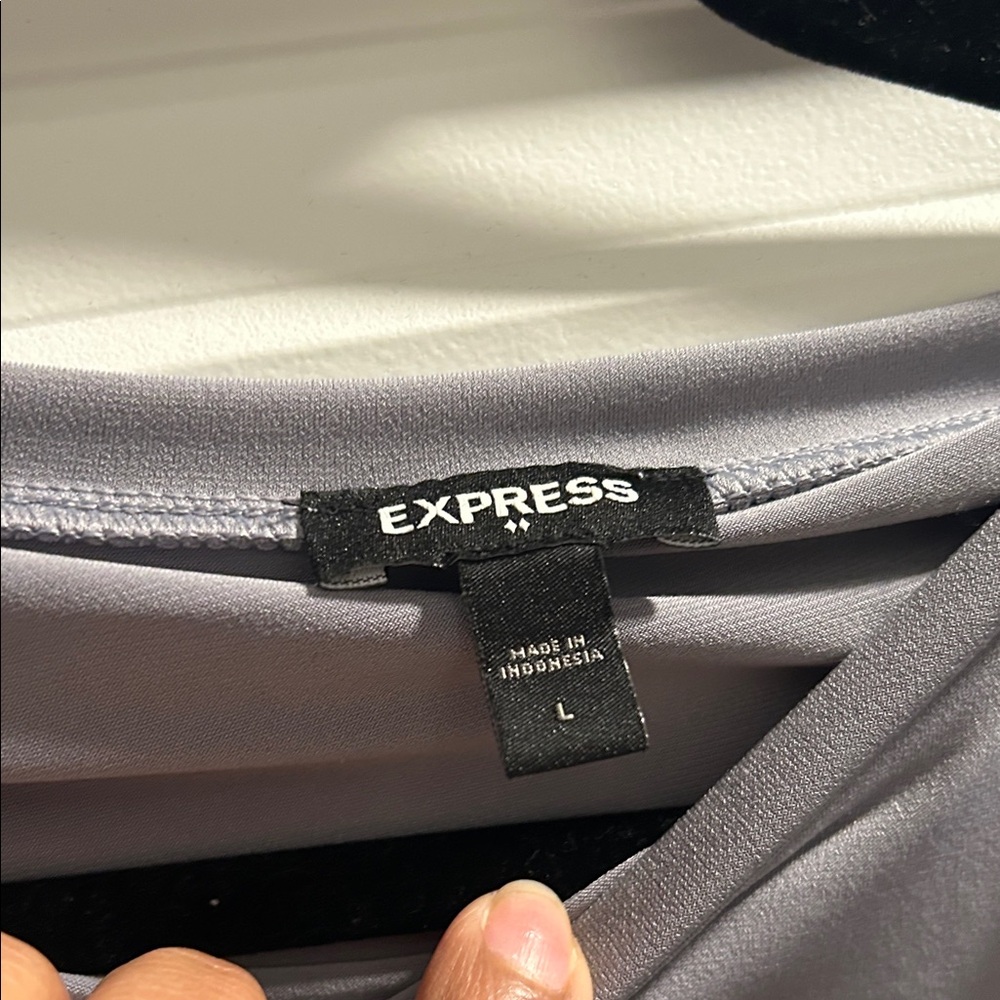 Express Gray Twist Short Sleeve Top - Picture 2 of 7